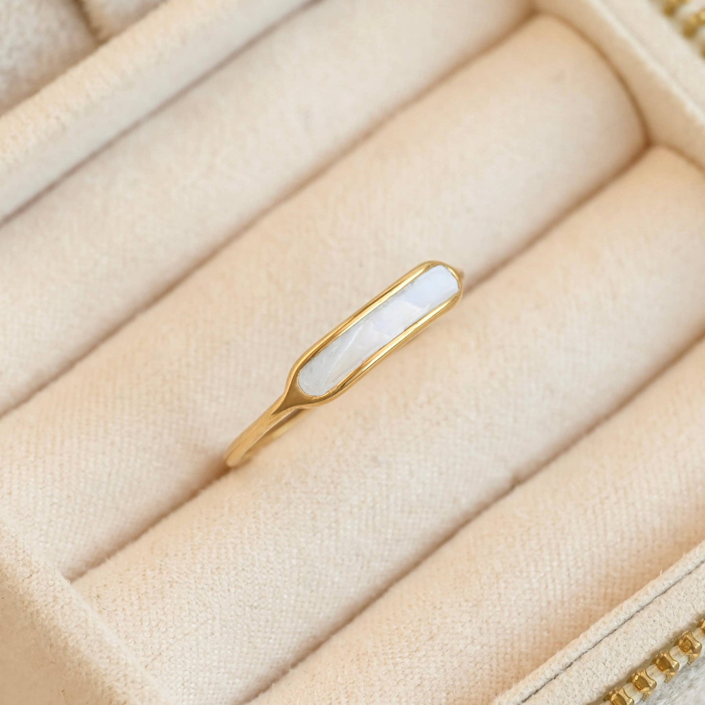 Lumi Mother of Pearl Ring