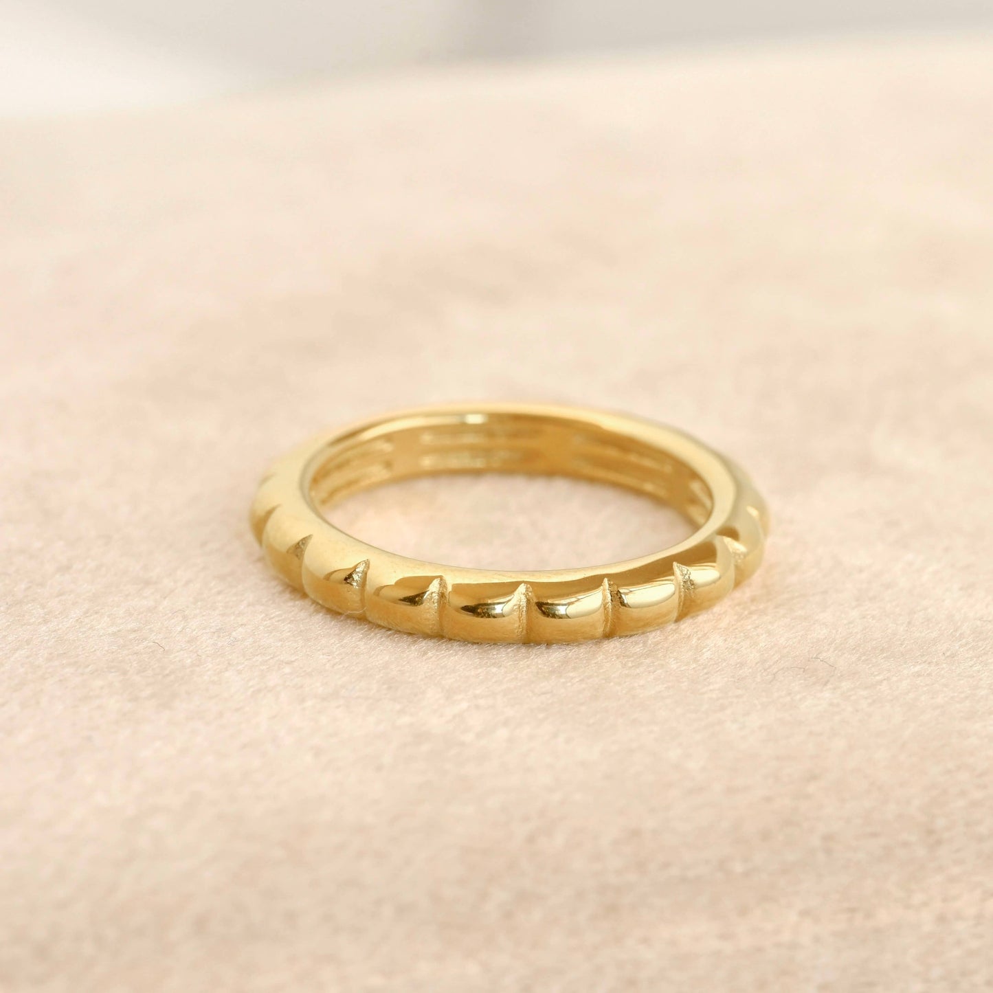 Emery Slim Ring